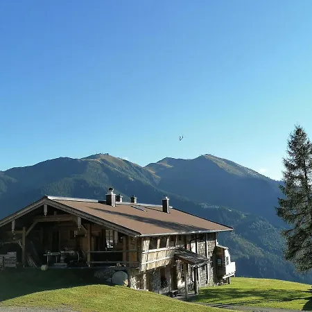 Sinnlehen Alm Dağ evi *